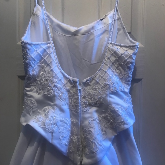 Wedding Gown - Picture 2 of 7